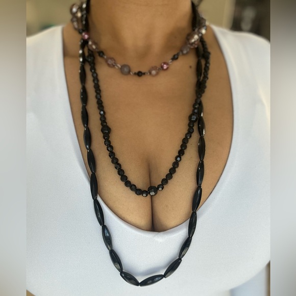 Beautiful 3 layered beaded necklace - Picture 5 of 5